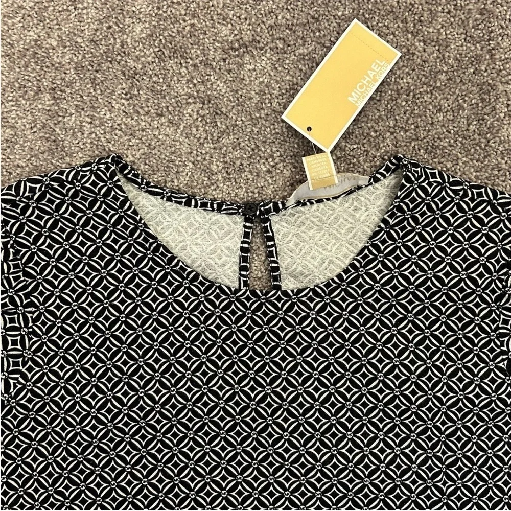 Michael Kors Women's Short Sleeves Crew Neck Linen Blend Top Size S - NWT $88